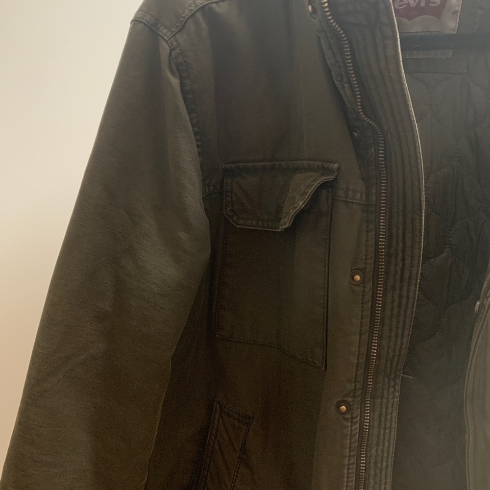 Levi’s Jacket - Picture 5 of 8